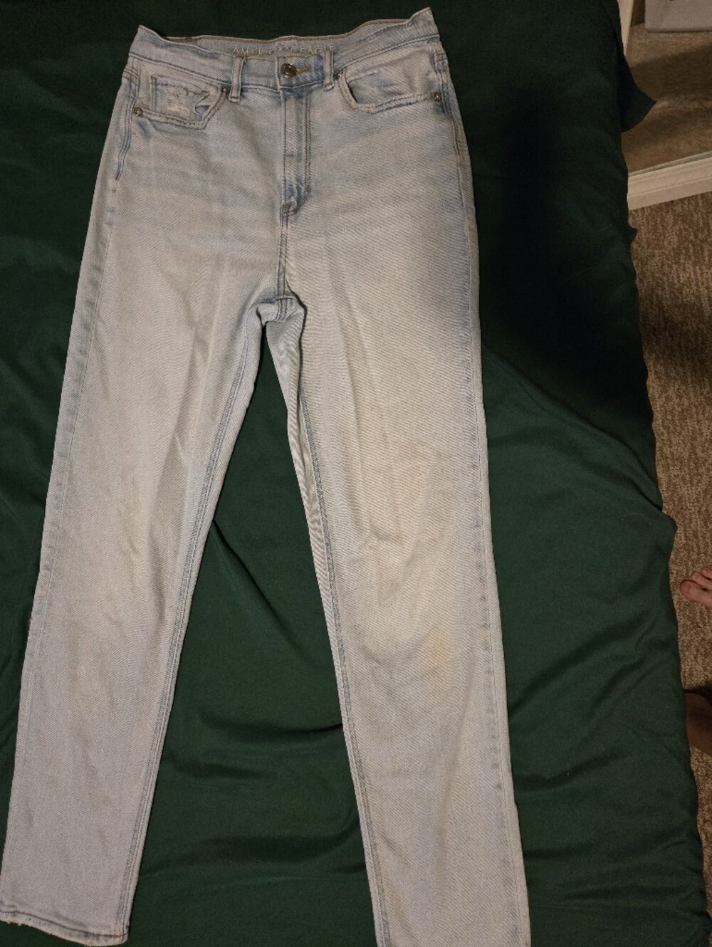 American Eagle Light Wash Straight Leg Jeans Size 6 Long